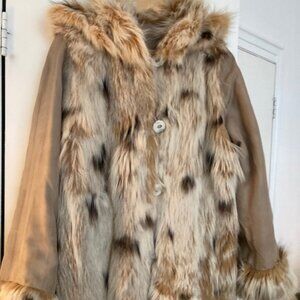 Erik Garthus AS Reversible Real Fox Fur Coat – Silk Lined – Detachable Hood